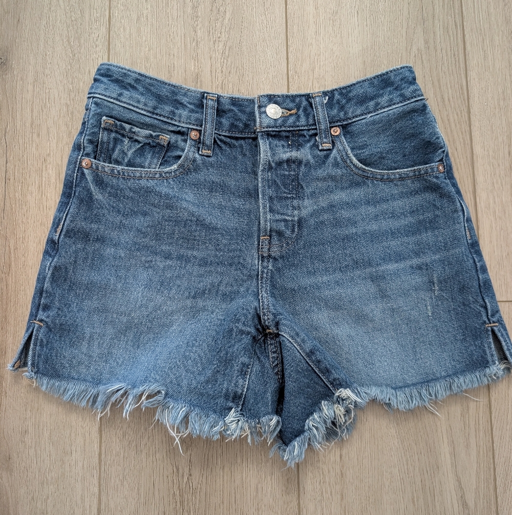 Express Boyfriend Midi - Mid Rise Frayed Denim Shorts